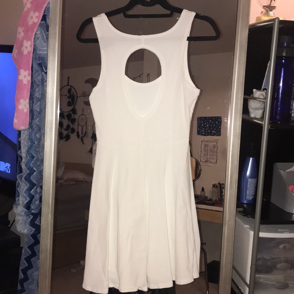 Dress - Picture 2 of 4